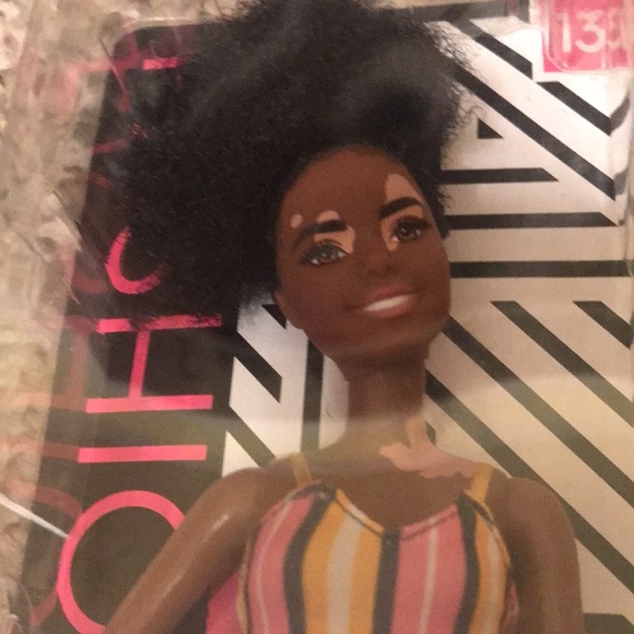 Fashionista Barbie - Picture 5 of 8